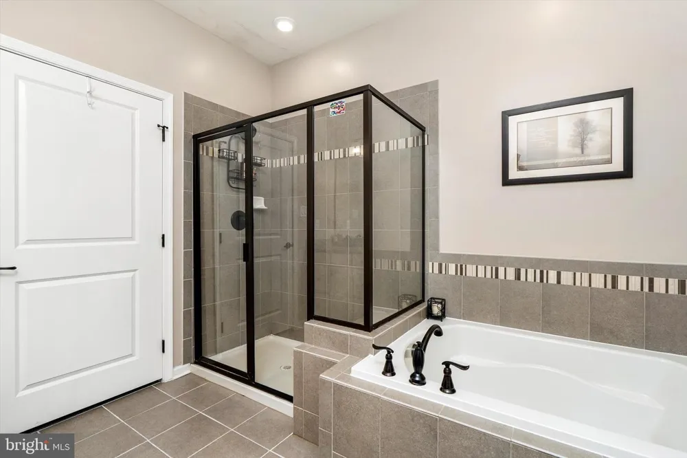 84 HEALS FARM ROAD Burlington, NJ 08016