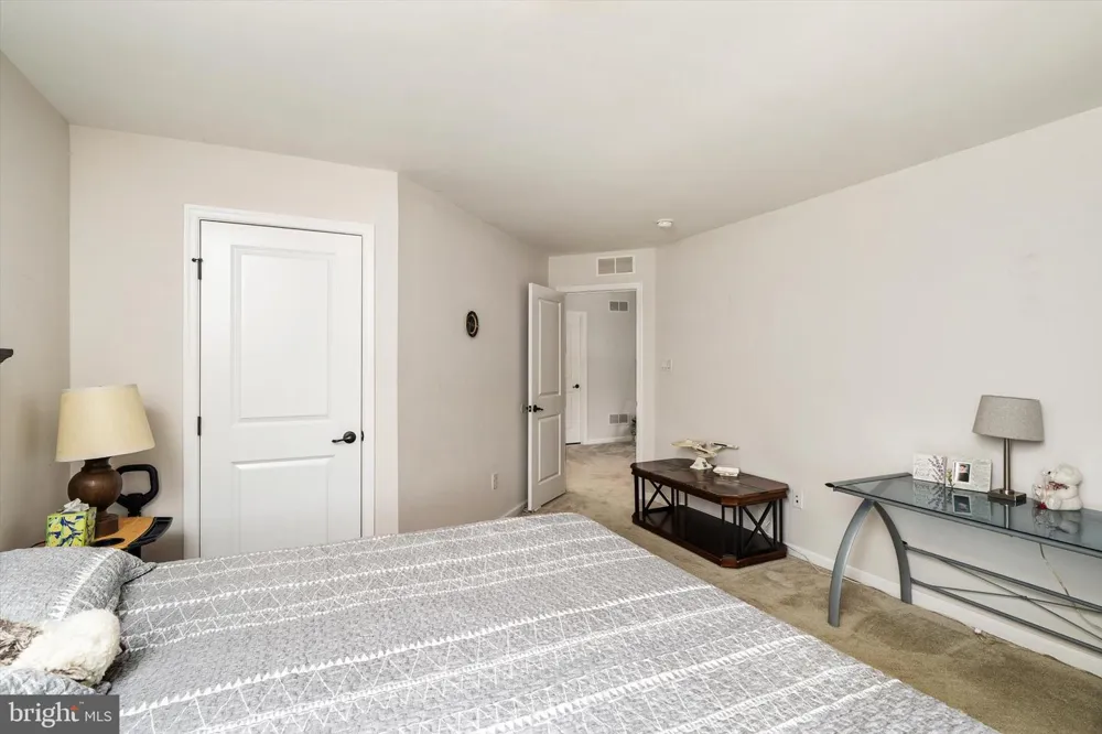 84 HEALS FARM ROAD Burlington, NJ 08016