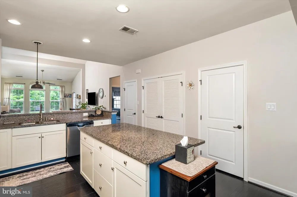 84 HEALS FARM ROAD Burlington, NJ 08016