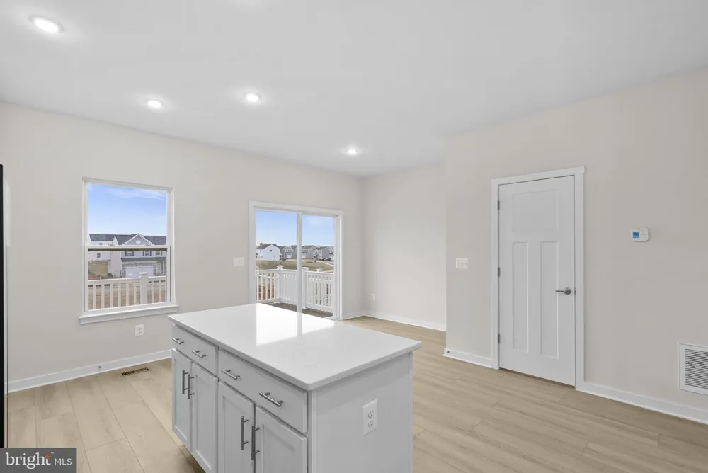 HUNTWELL WEST AVENUE Ranson, WV 25438