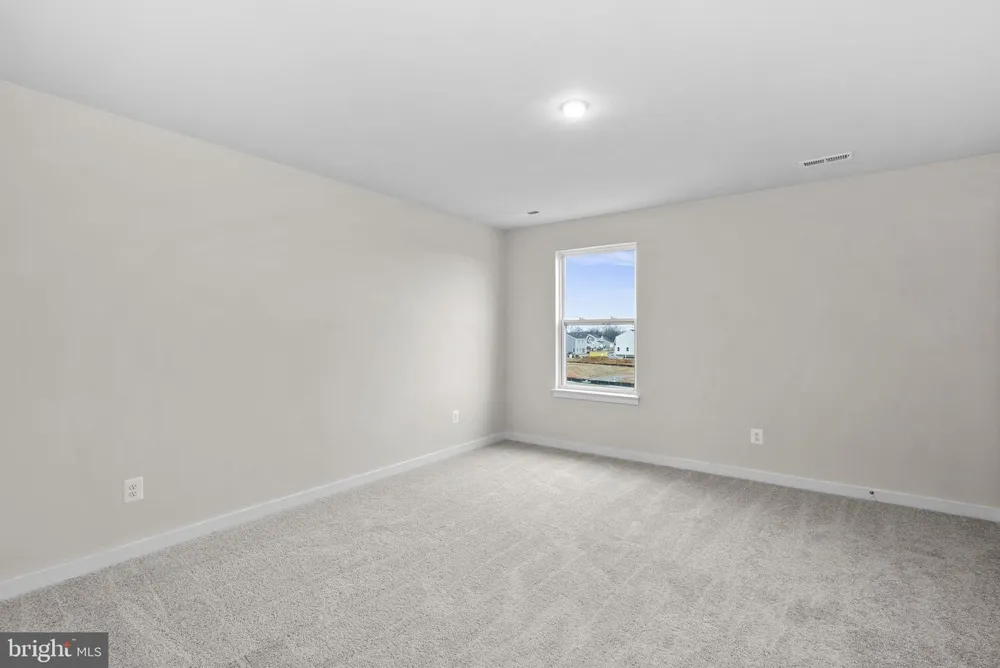 HUNTWELL WEST AVENUE Ranson, WV 25438