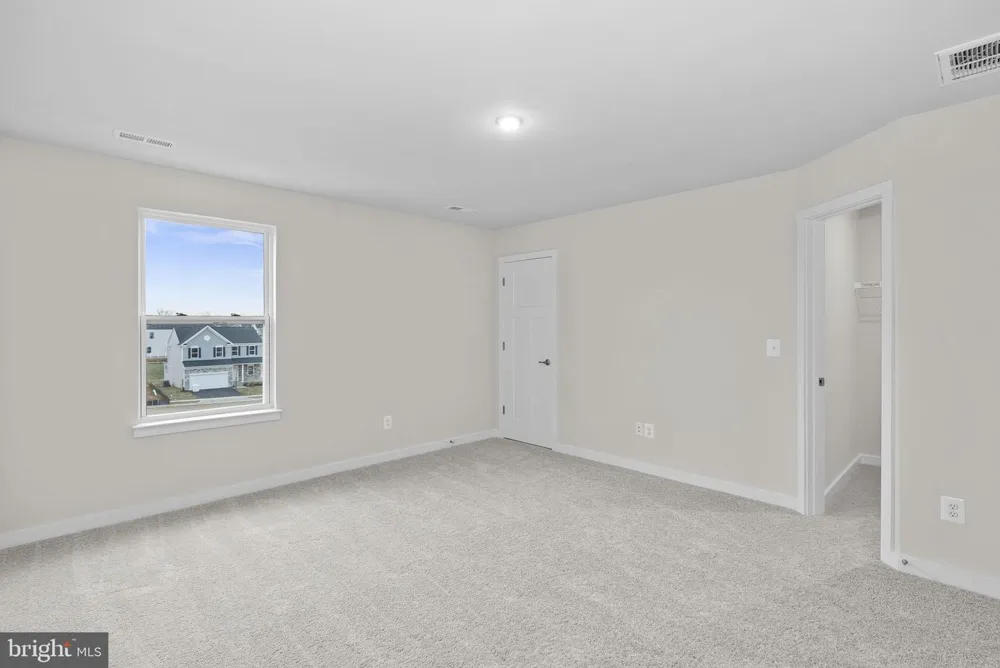 HUNTWELL WEST AVENUE Ranson, WV 25438