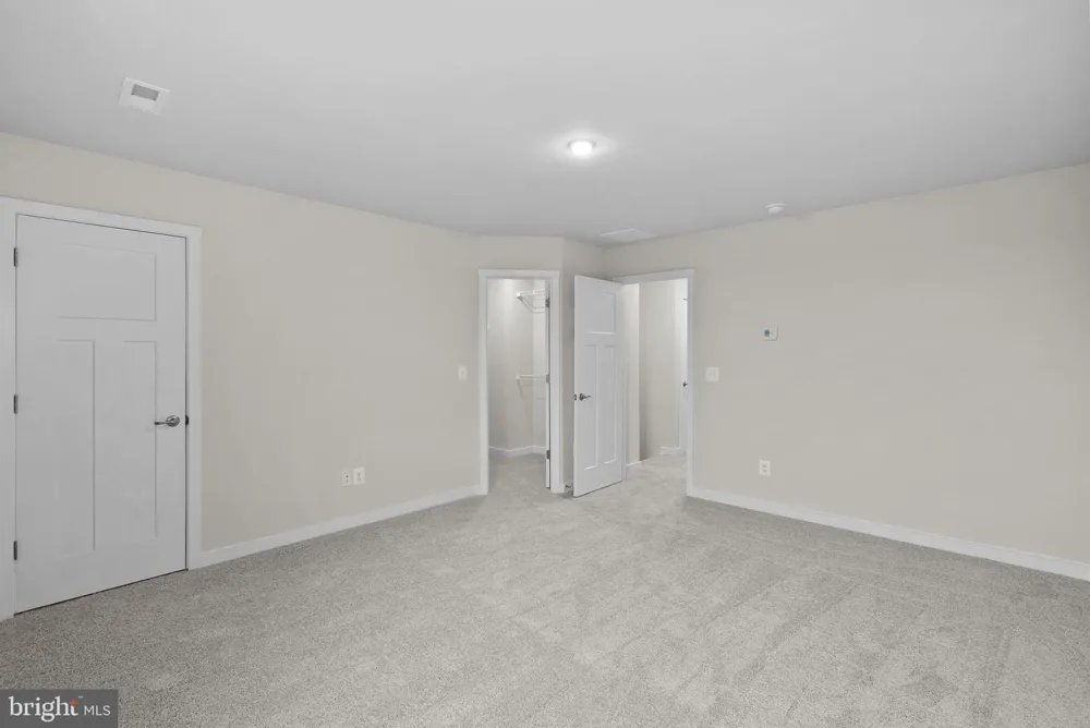 HUNTWELL WEST AVENUE Ranson, WV 25438