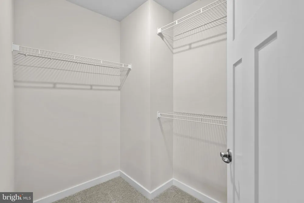 HUNTWELL WEST AVENUE Ranson, WV 25438