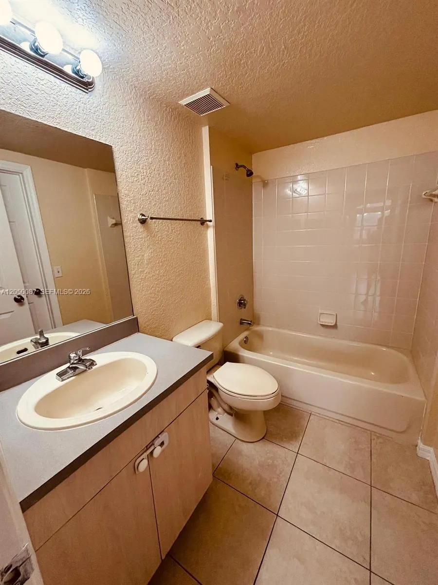 2403 Belmont Ln #2403 North Lauderdale, FL 33068