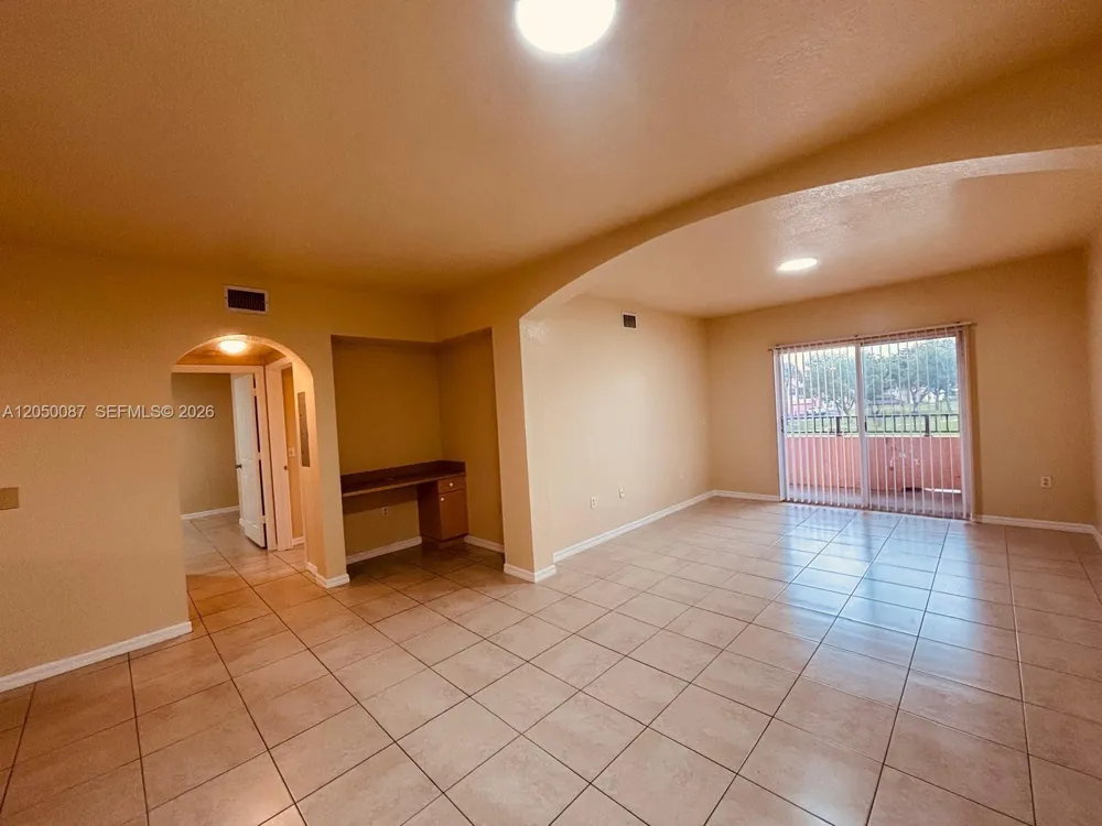 2403 Belmont Ln #2403 North Lauderdale, FL 33068