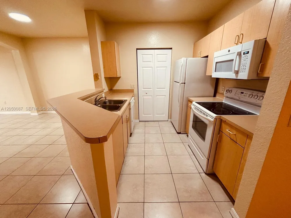 2403 Belmont Ln #2403 North Lauderdale, FL 33068
