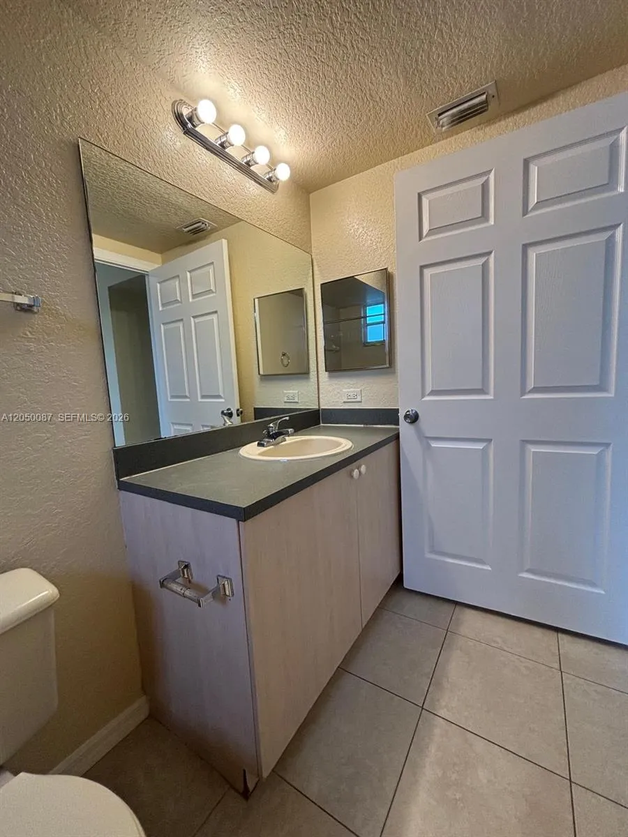 2403 Belmont Ln #2403 North Lauderdale, FL 33068