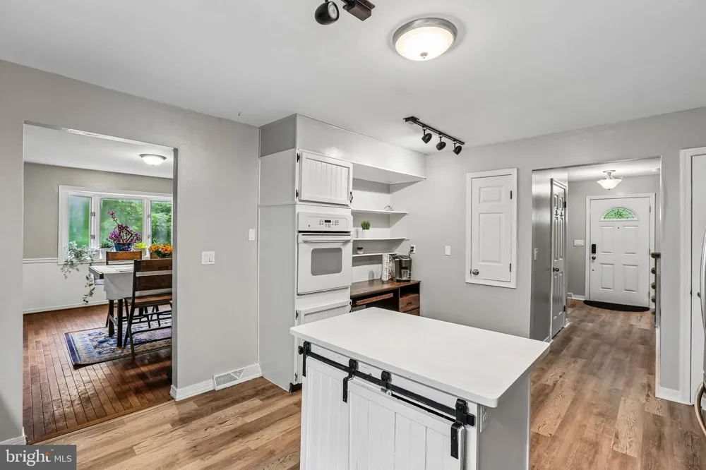 4317 WINTHROP DRIVE Harrisburg, PA 17112
