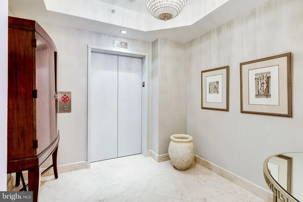 1881 NASH STREET #201 Arlington, VA 22209