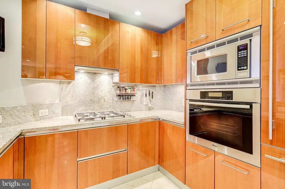 1881 NASH STREET #201 Arlington, VA 22209