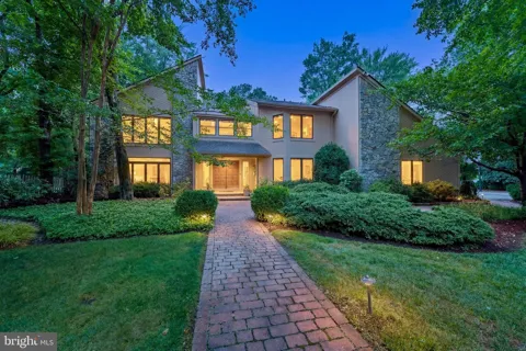 43 SOUTHWOOD DRIVE