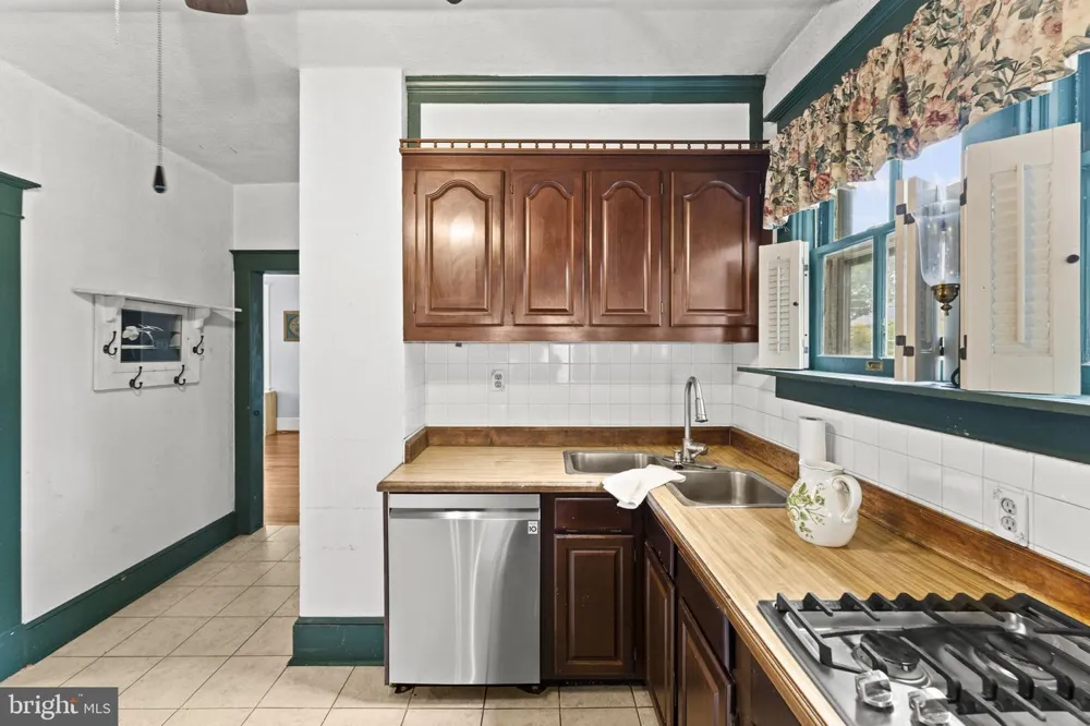 133 WATERLOO STREET Warrenton, VA 20186