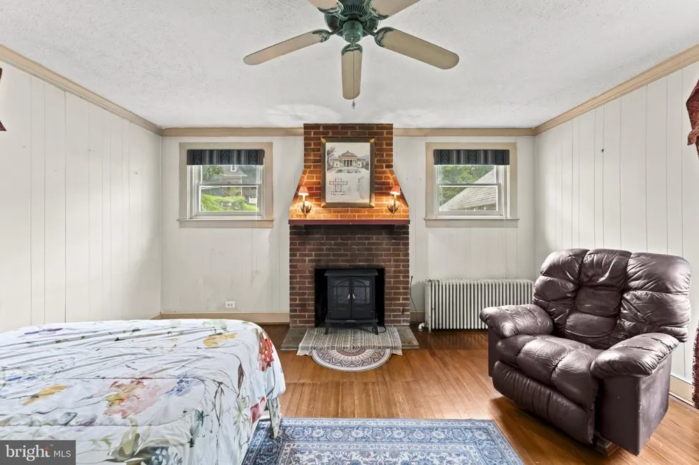 133 WATERLOO STREET Warrenton, VA 20186