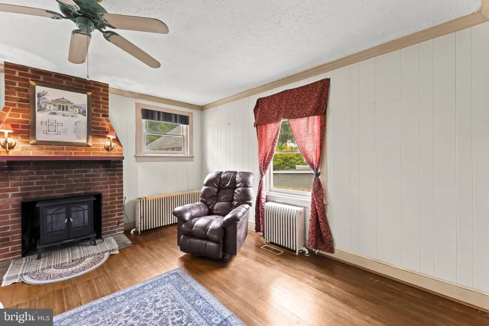 133 WATERLOO STREET Warrenton, VA 20186