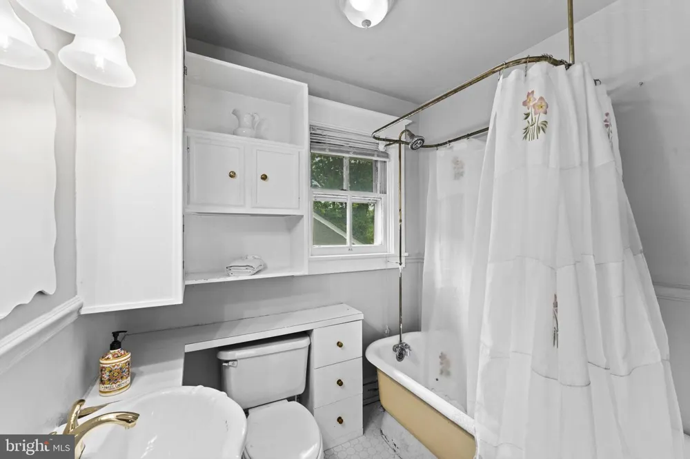 133 WATERLOO STREET Warrenton, VA 20186