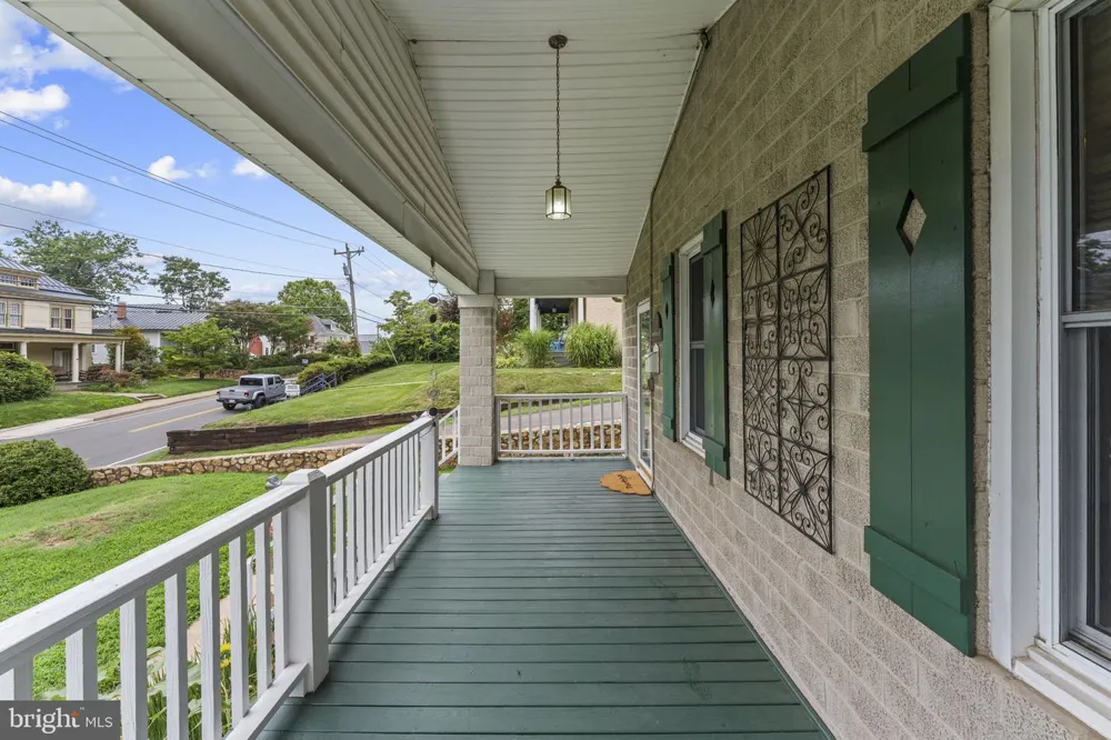 133 WATERLOO STREET Warrenton, VA 20186