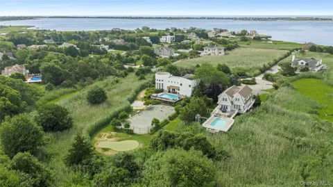 12 Bay Meadow Lane