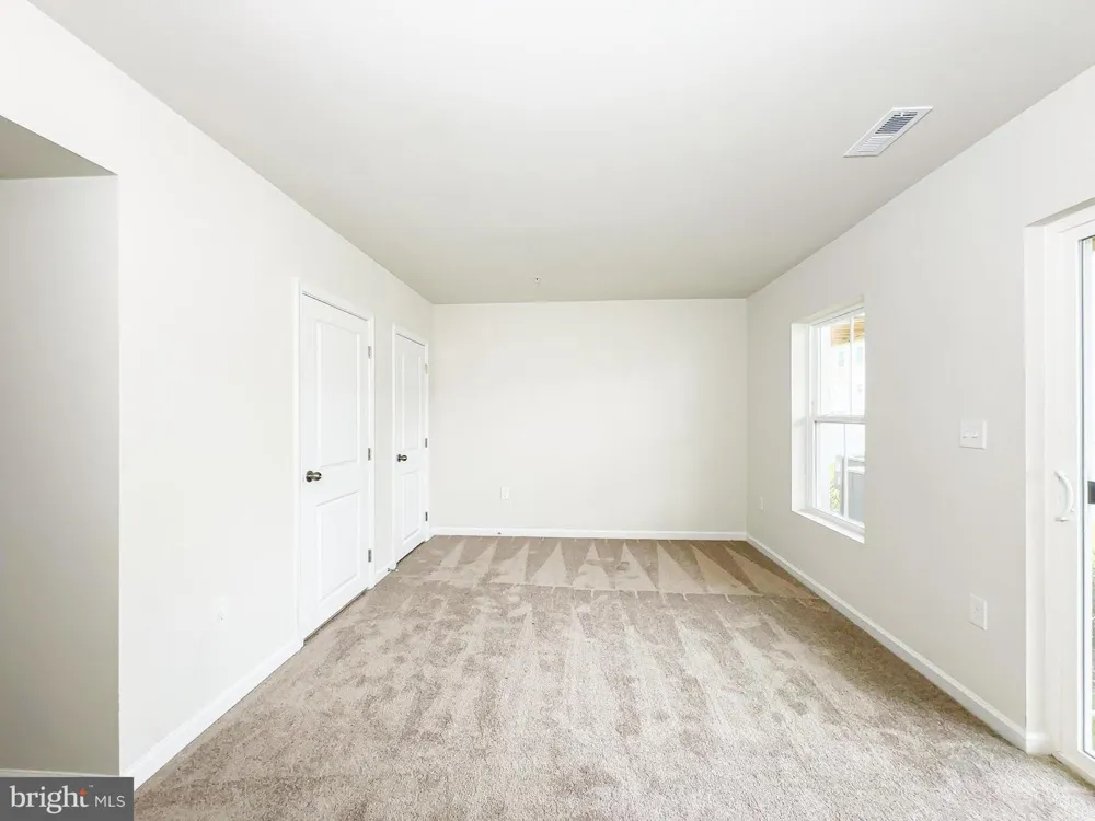 5550 MARKSBURG PL White Plains, MD 20695