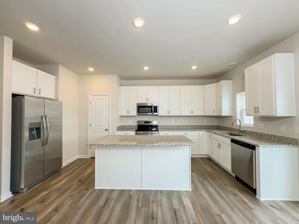 5550 MARKSBURG PL White Plains, MD 20695