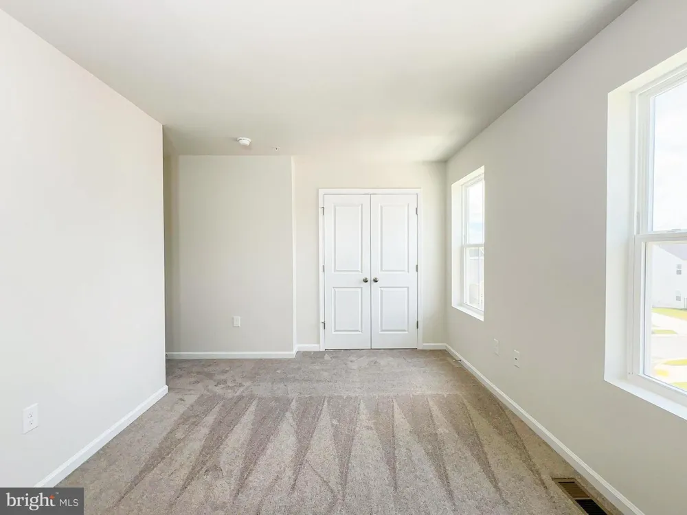5550 MARKSBURG PL White Plains, MD 20695