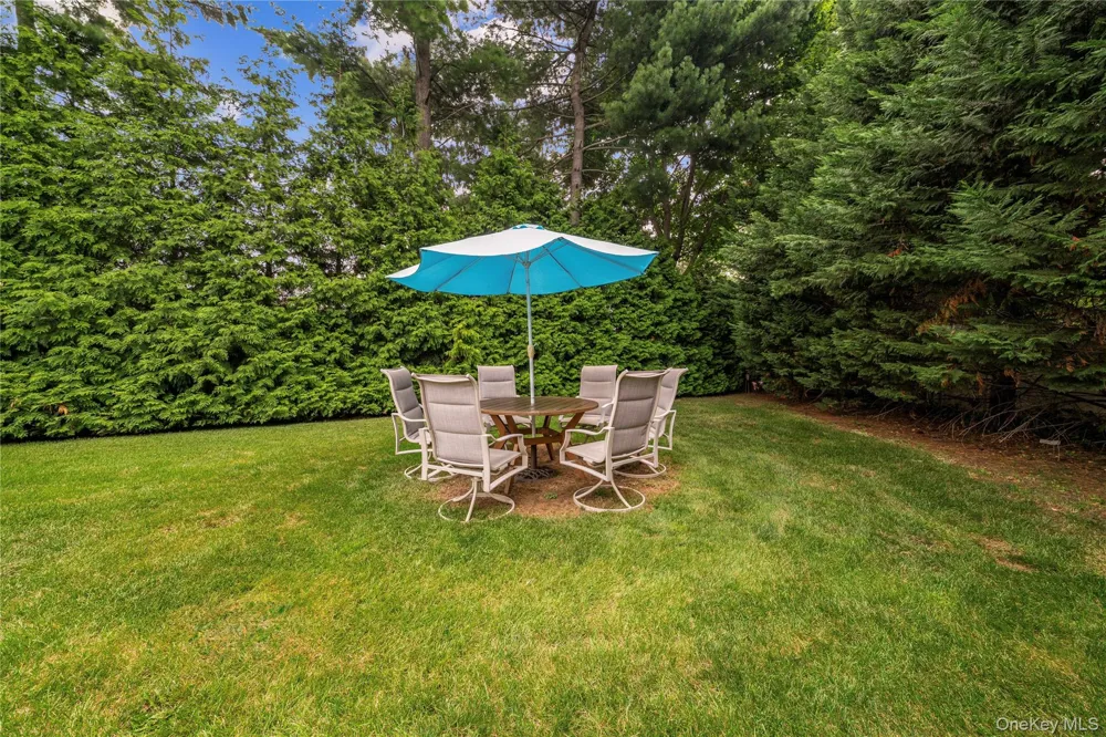 65 Elmtree Lane Jericho, NY 11753