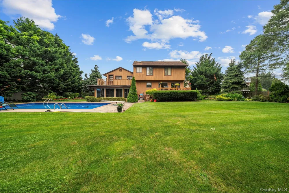 65 Elmtree Lane Jericho, NY 11753