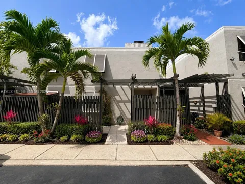 11250 NW 14th Ct