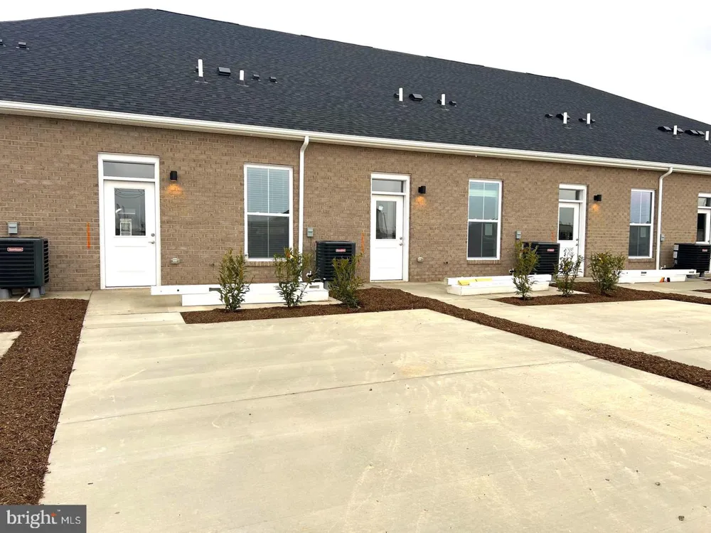 13 LOCKWOOD DRIVE Inwood, WV 25428
