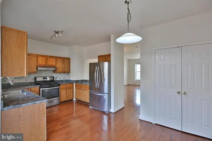 14214 BEDDINGFIELD WAY Centreville, VA 20121