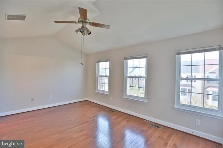 14214 BEDDINGFIELD WAY Centreville, VA 20121