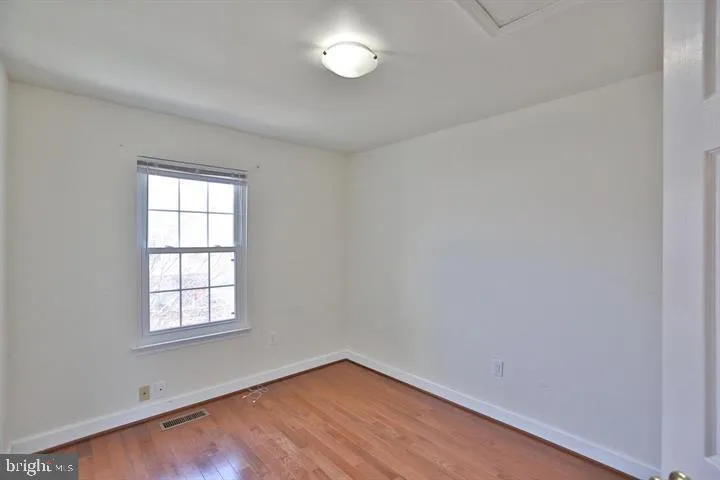 14214 BEDDINGFIELD WAY Centreville, VA 20121