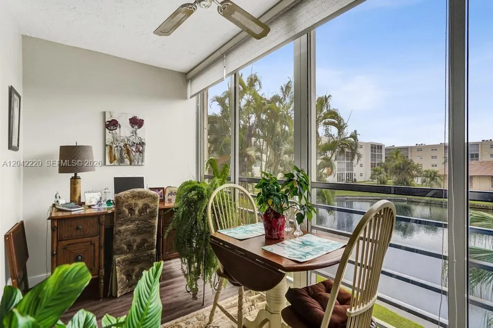 415 SE 11th Ter #207 Dania Beach, FL 33004