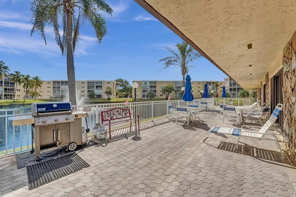 415 SE 11th Ter #207 Dania Beach, FL 33004