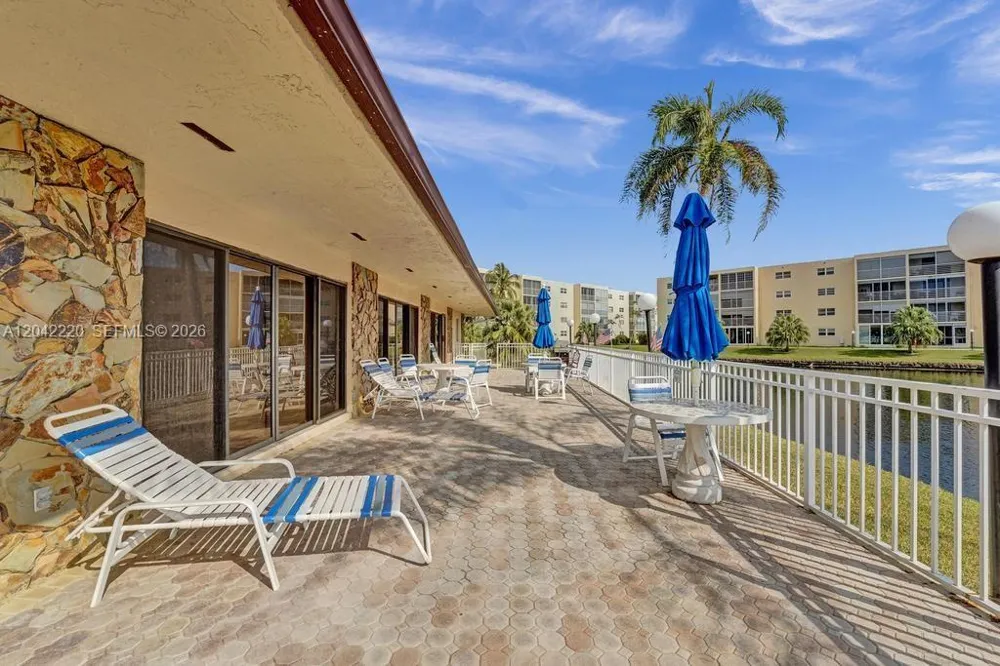 415 SE 11th Ter #207 Dania Beach, FL 33004