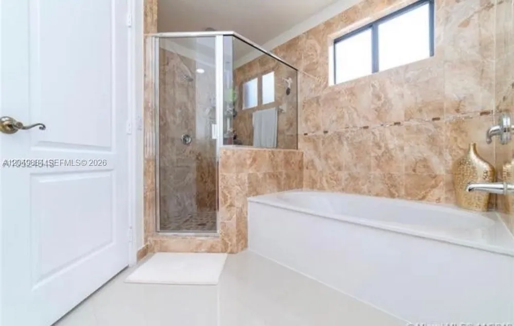 16588 44 Street Kendall, FL 33185
