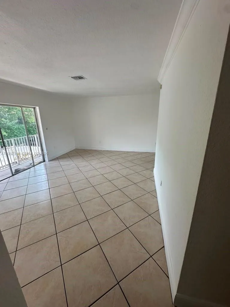 8601 SW 94th St #207W Miami, FL 33156