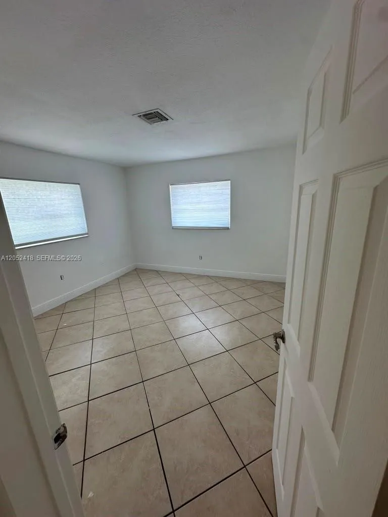 8601 SW 94th St #207W Miami, FL 33156