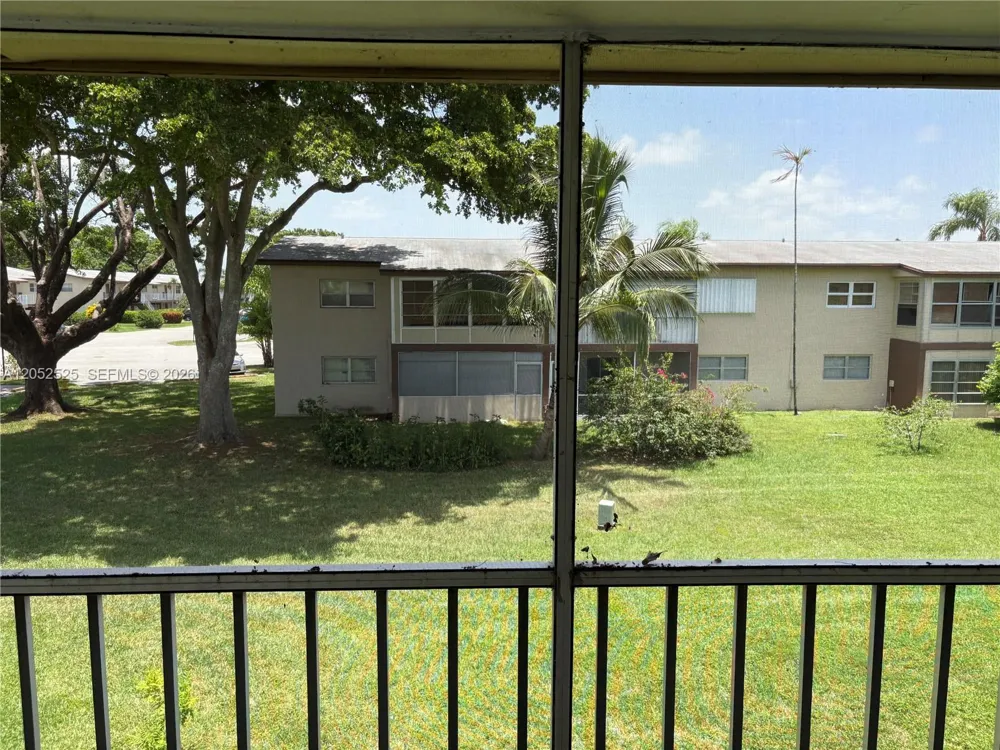7305 NW 4th Pl #201 Margate, FL 33063