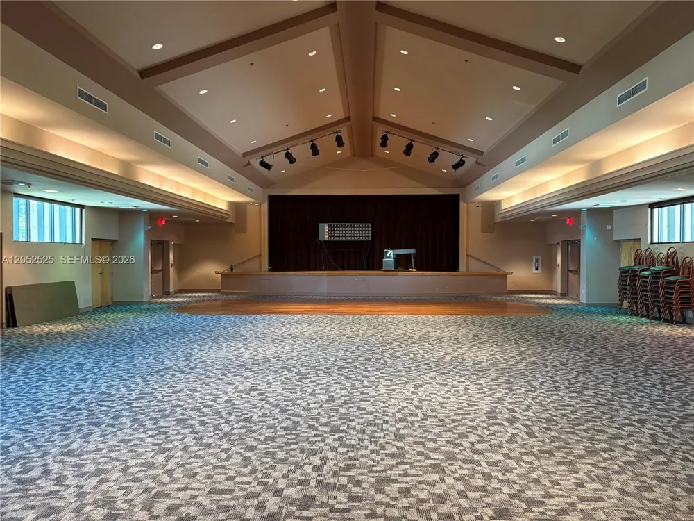 7305 NW 4th Pl #201 Margate, FL 33063