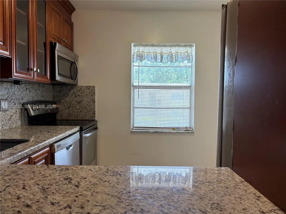 7305 NW 4th Pl #201 Margate, FL 33063