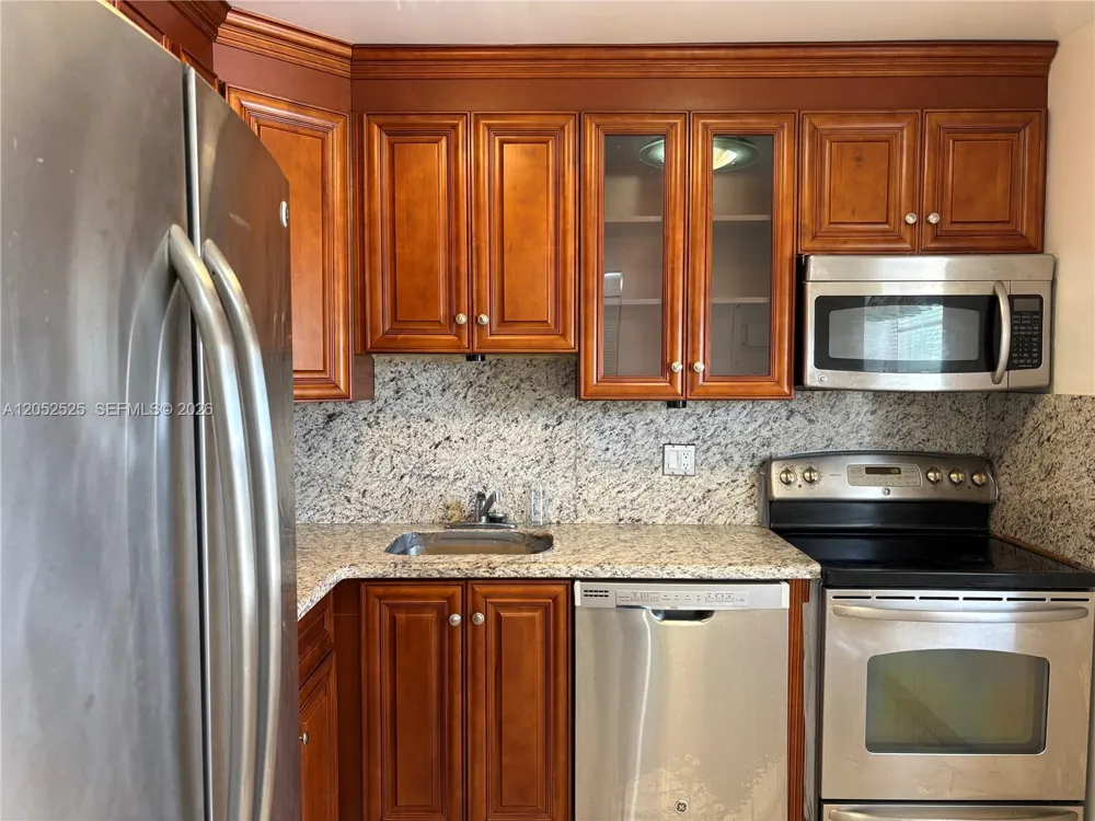 7305 NW 4th Pl #201 Margate, FL 33063