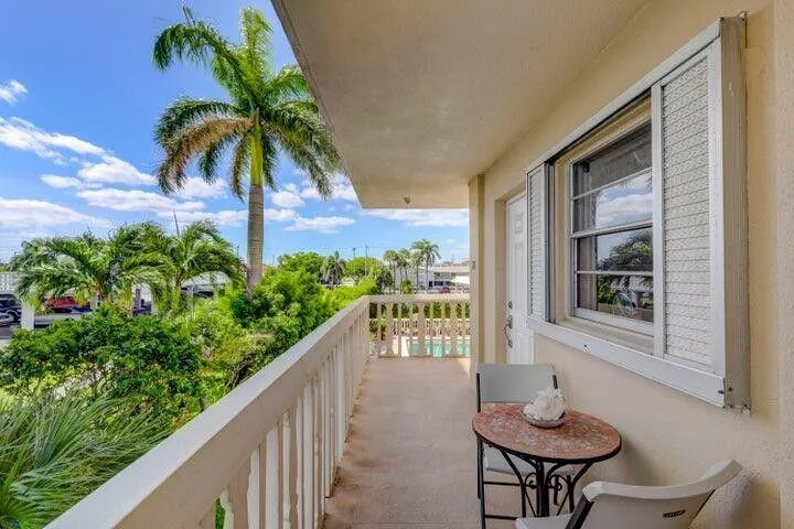 501 LAKE SHORE DRIVE #206 Lake Park, FL 33403