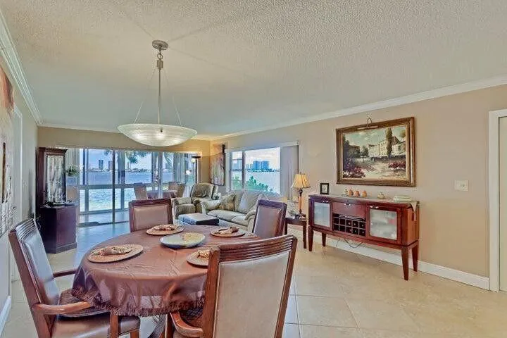 501 LAKE SHORE DRIVE #206 Lake Park, FL 33403