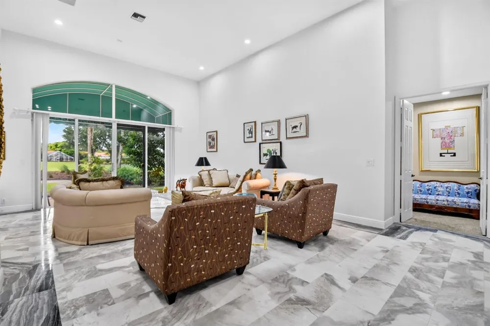 10694 Greenbriar Villa Drive Lake Worth, FL 33449