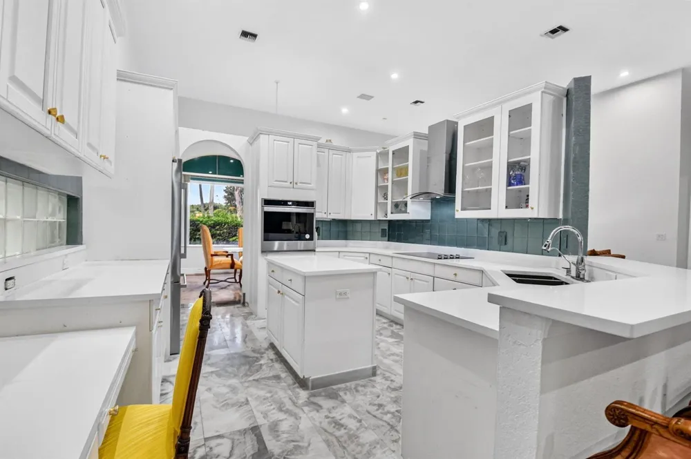 10694 Greenbriar Villa Drive Lake Worth, FL 33449
