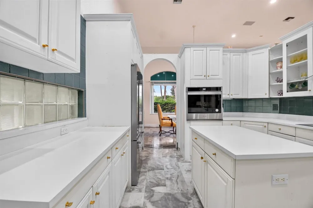 10694 Greenbriar Villa Drive Lake Worth, FL 33449