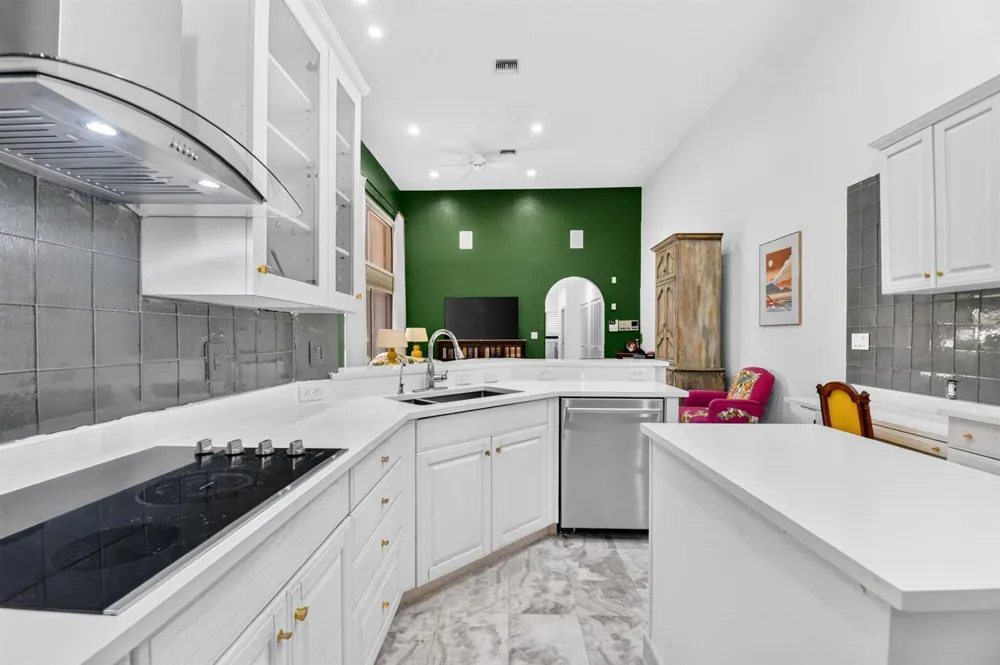 10694 Greenbriar Villa Drive Lake Worth, FL 33449