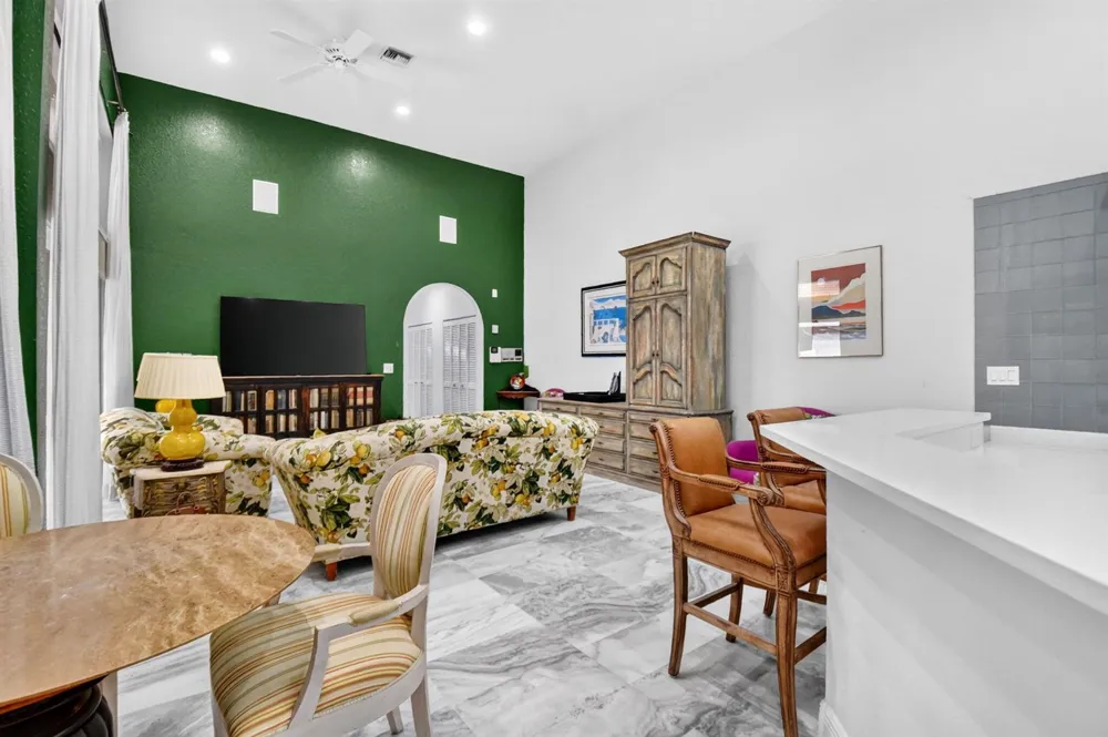 10694 Greenbriar Villa Drive Lake Worth, FL 33449