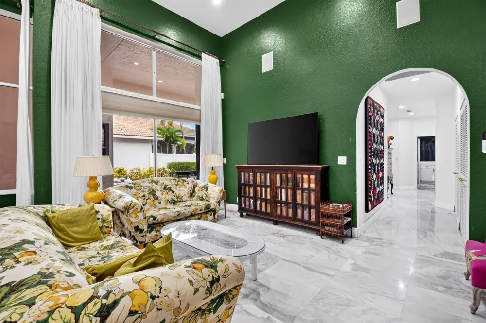 10694 Greenbriar Villa Drive Lake Worth, FL 33449